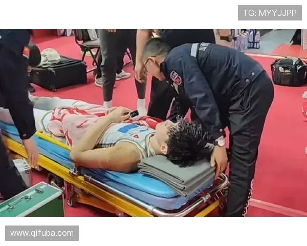 曾凡博因膝盖积水与软骨磨损影响训练已请假养伤恢复中